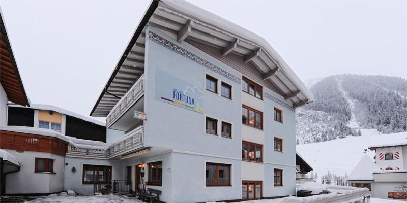 Fortuna Apart Hotel B&B 이스크글 외부 사진
